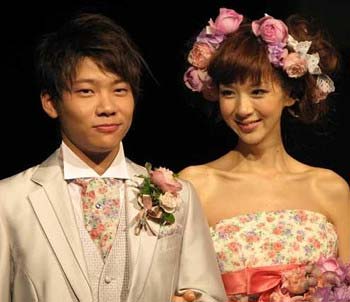 三浦皇成騎手とほしのあきの挙式で撮影された写真