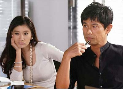 フジテレビドラマ『オトナ女子』で共演の篠原涼子と江口洋介