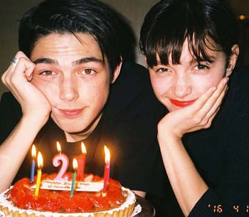 クロウド・モーガンと妹のモーガン茉愛羅