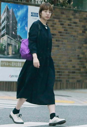 4月中旬、デートを終えカレの車で実家へ帰った夏帆