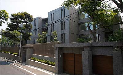 福山雅治が暮らしていた東京・渋谷の『グランツオーベル南平台』外観