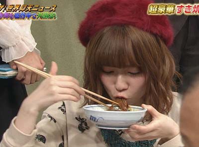 箸の持ち方がおかしいAKB48のぱるること島崎遥香2