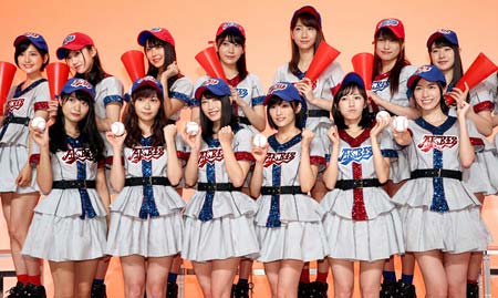 高校野球テーマソング『光と影の日々』に参加するメンバー