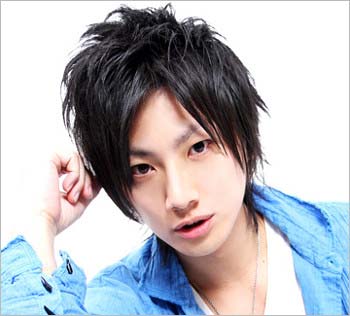 AKB48・宮崎美穂の彼氏で歌舞伎町『LOVE』のホスト・藤和玲次（宣材写真）