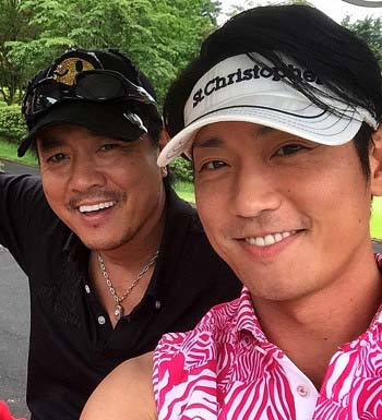 高知東生容疑者と永井大がゴルフ