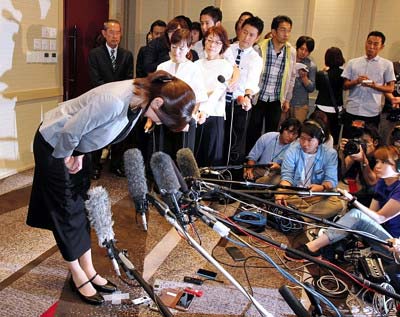 高島礼子が高知東生容疑者の覚醒剤事件を会見で謝罪