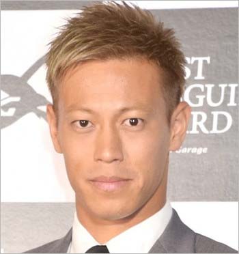 News Zero 出演の本田圭佑選手の目に異常 バセドウ病が原因で首に手術痕 レーシック手術失敗の噂 画像あり 今日の最新芸能ゴシップニュースサイト 芸トピ