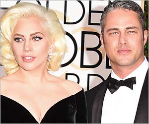 レディー・ガガとテイラー・キニー