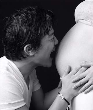 亀田大毅と妻のお腹写真