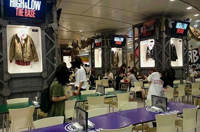 汐留『HiGH&LOW THE BASE』内の写真