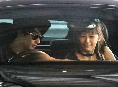 女性セブンが撮影の呂敏と西内まりやの車内ツーショット