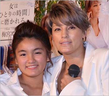 梅宮アンナと長女の百々果