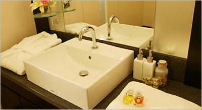 高畑裕太が入院している病院の部屋に備え付けられている洗面台