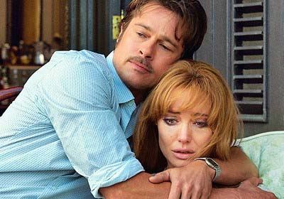 『白い帽子の女(原題:By the Sea)』で共演のアンジェリーナジョリーとブラッド・ピット