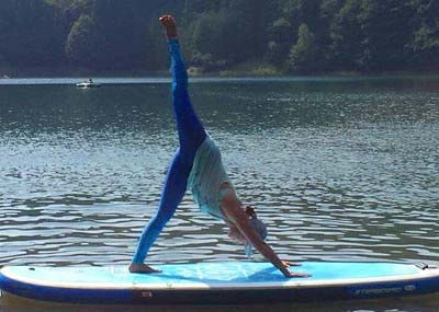 田中律子が行うサップヨガ