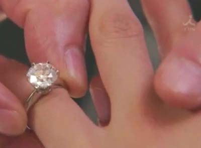 『せいせいするほど、愛してる』第10話の手アップ2枚目