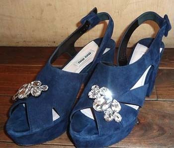 松井珠理奈が愛用のミュウミュウのサンダル