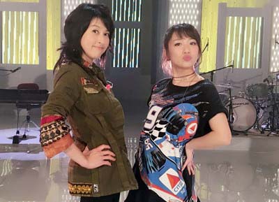 ミュージックフェアで共演した岸谷香と高橋みなみ