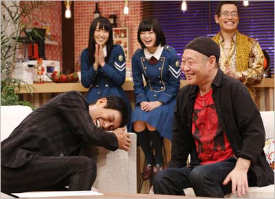「明石家紅白」のワンシーン