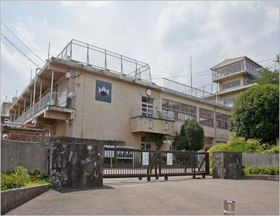 笑ってはいけないのロケ地になっている狭山市立東中学