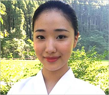まめ藤こと田端彩乃