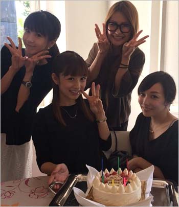 小倉優子の誕生日会に参加したギャル曽根、ほしのあきらの写真