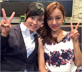 ドラマ共演した小島瑠璃子と板野友美のツーショット写真