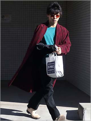 池田エライザの自宅から出てきた村上虹郎