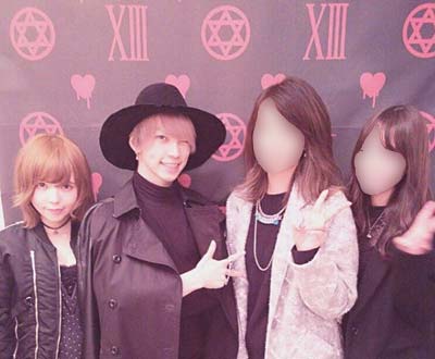 武瑠さんのブランド『million $ orchestra』の展示会に訪れた益若つばさ