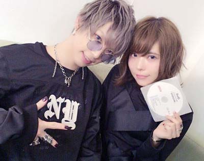 武瑠と益若つばさのツーショット写真