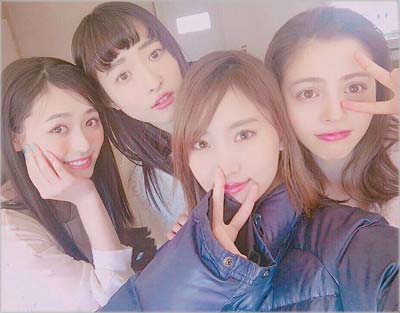 LARME公式インスタに投稿されたエビ中メンバー・松野莉奈らの写真