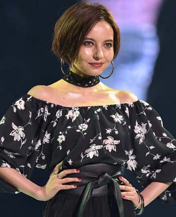 『神戸コレクション2017 SPRING/SUMMER』出演のベッキー