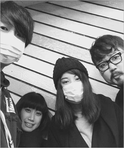 公式ツイッターが公開したゲスの極み乙女。のメンバー写真