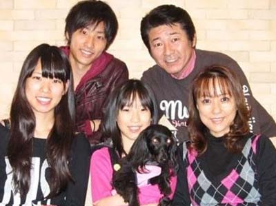 布川敏和ファミリーの写真