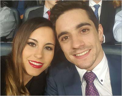 ハビエル・フェルナンデス選手と交際相手・パティ？の流出ツーショット写真（観客席）