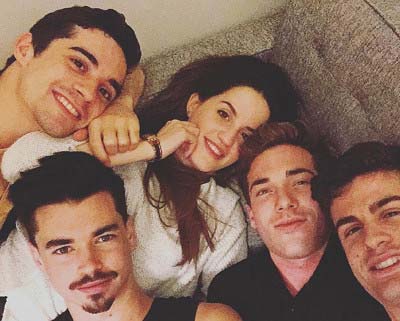 ソニア・ラフエンテ選手とハビエル・フェルナンデス選手の写真