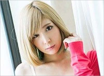 名古屋の店に勤務していた仲村みう似女性の顔写真3枚目