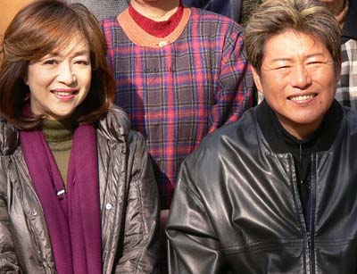 坂口杏里(ANRI)の母親・坂口良子、継父・尾崎健夫