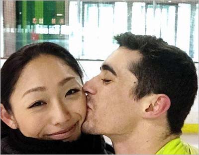 ハビエル・フェルナンデスが安藤美姫にキス写真