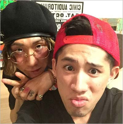 SUPER BEAVERのボーカル・渋谷龍太&ONE OK ROCK・Takaのツーショット