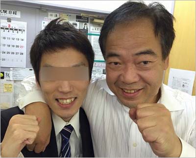 若林健治とスクール卒業生のツーショット