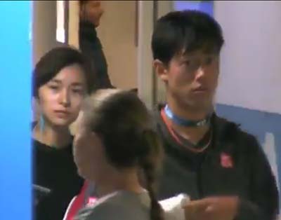 全豪オープンで撮影の錦織圭選手と観月あこ