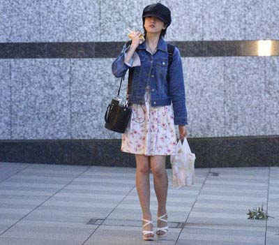 逢瀬のあと、メンバーの滞在するホテルに戻るNMB48・須藤凜々花