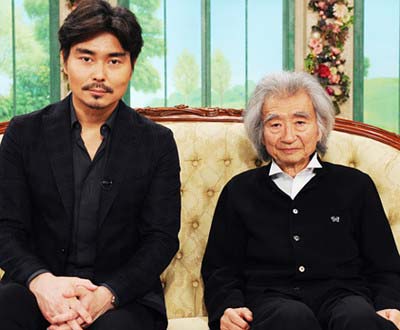 小澤征悦と父・小澤征爾の親子ツーショット