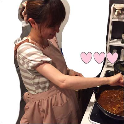 紺野あさ美がインスタグラムに投稿しているエプロン姿の写真
