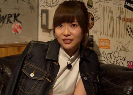 『真夜中』で指原莉乃がクラブで号泣したシーン2枚目