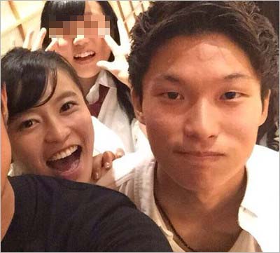 小島瑠璃子と弟のツーショット