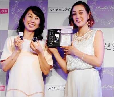 7月3日にイベントに出席した東尾理子&SHELLY