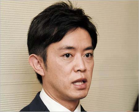 今井絵理子議員とのスキャンダルで会見した橋本健議員