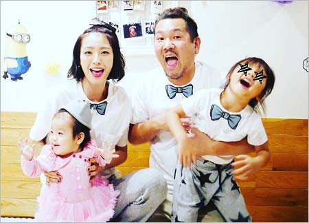 木下優樹菜と家族の写真